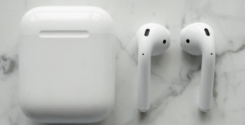 How To Connect AirPods To Dell Laptop - TechColleague
